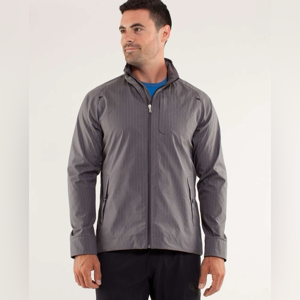 Lululemon Men's Full Zip Striped Lightweight Jacket Gray With Red Zipper Sz L